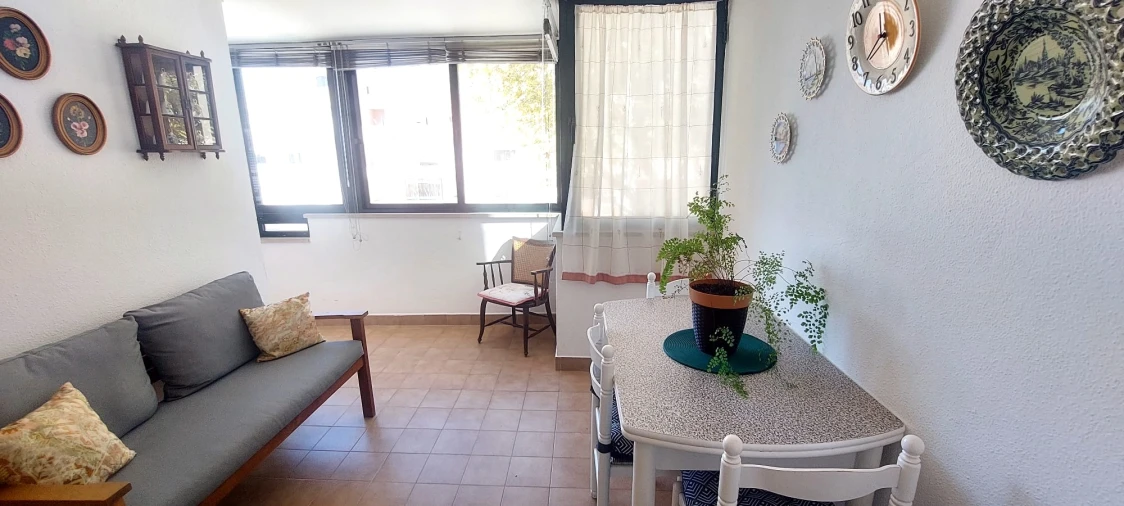 Apartamento T1 para Venda em Carcavelos e Parede Foto 2
