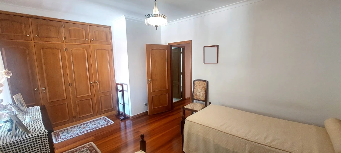 Apartamento T1 para Venda em Carcavelos e Parede Foto 29