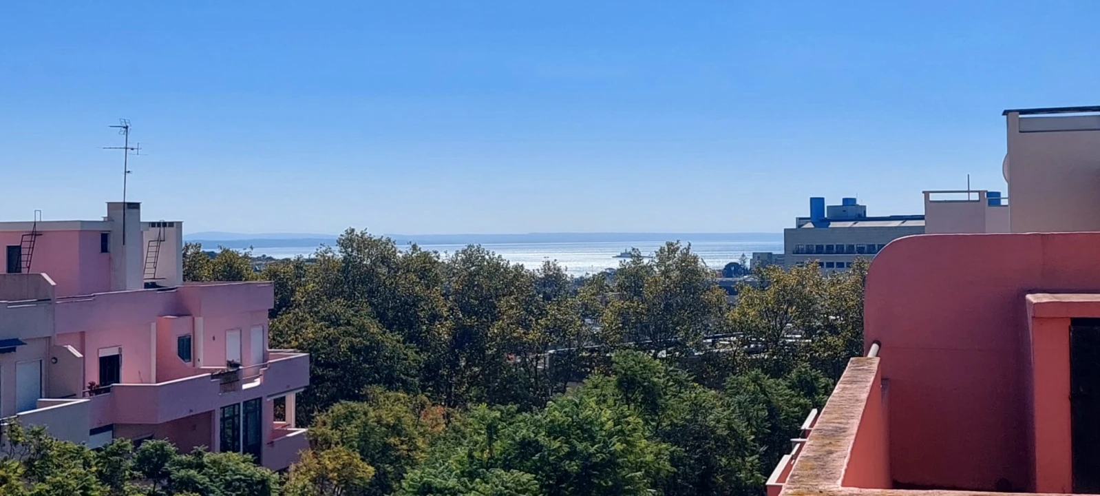 Apartamento T1 para Venda em Carcavelos e Parede Foto 37