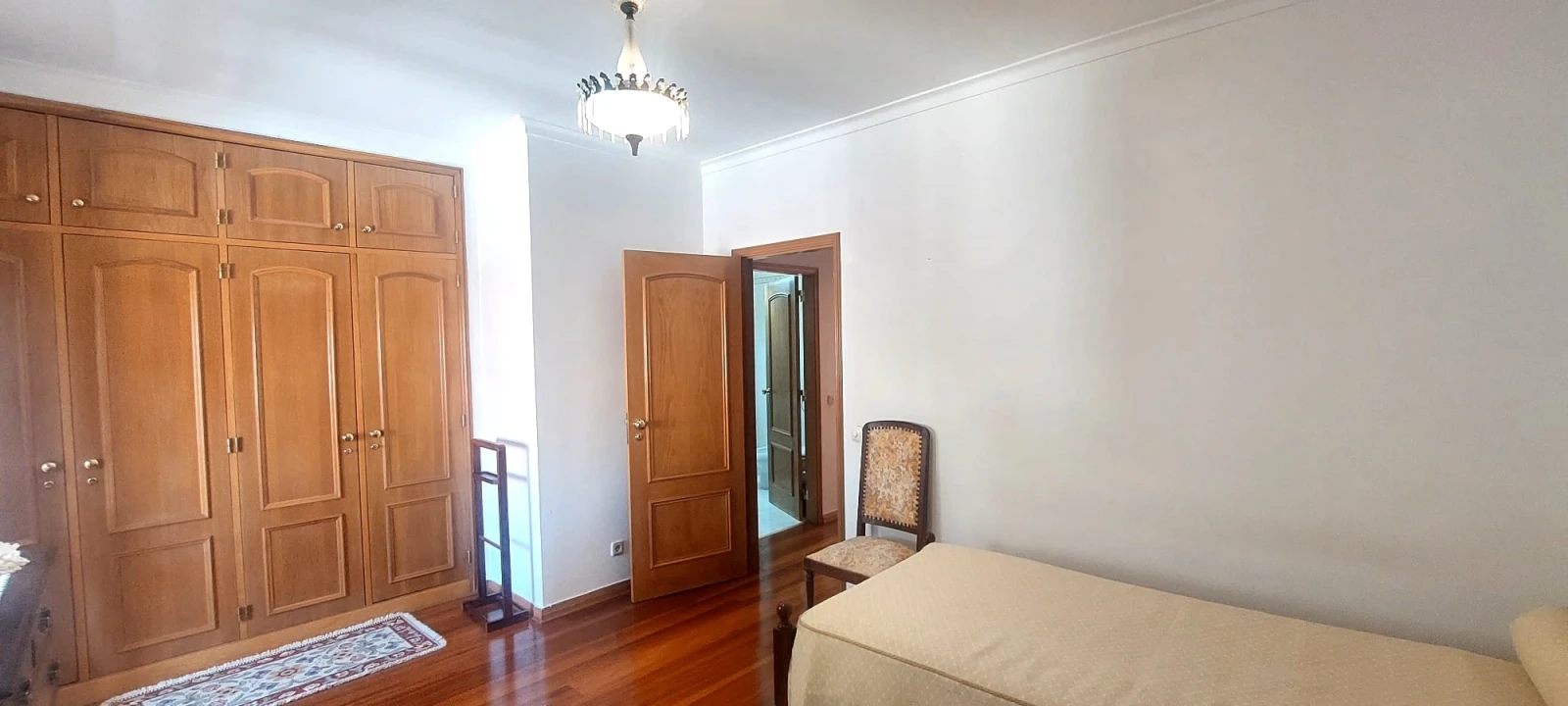 Apartamento T1 para Venda em Carcavelos e Parede Foto 25