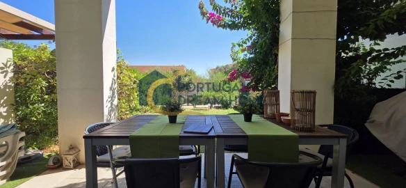 Moradia T3 para Venda em Ferreiras