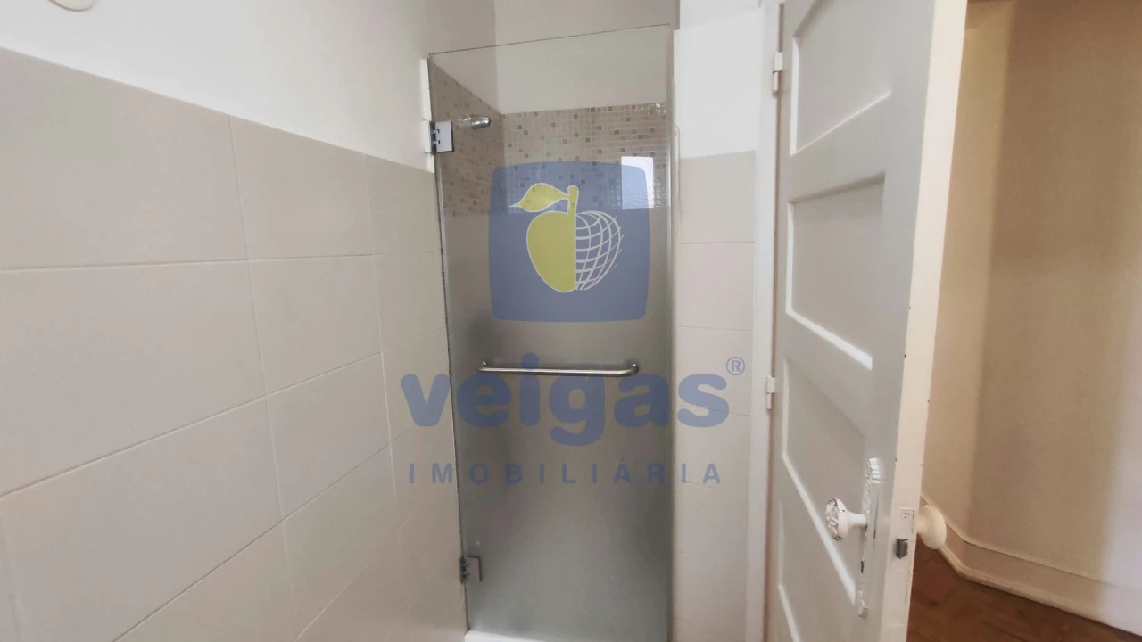 Apartamento T4 para Arrendamento em Areeiro Foto 21