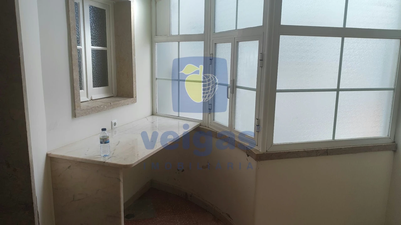 Apartamento T4 para Arrendamento em Areeiro Foto 34
