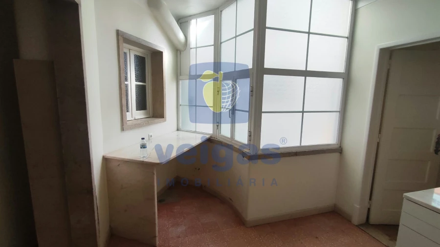 Apartamento T4 para Arrendamento em Areeiro Foto 28