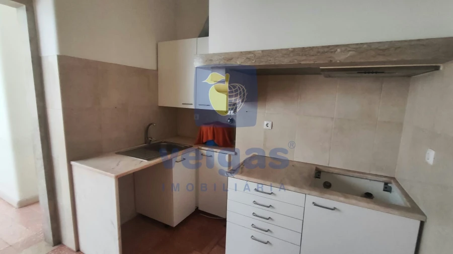 Apartamento T4 para Arrendamento em Areeiro Foto 24