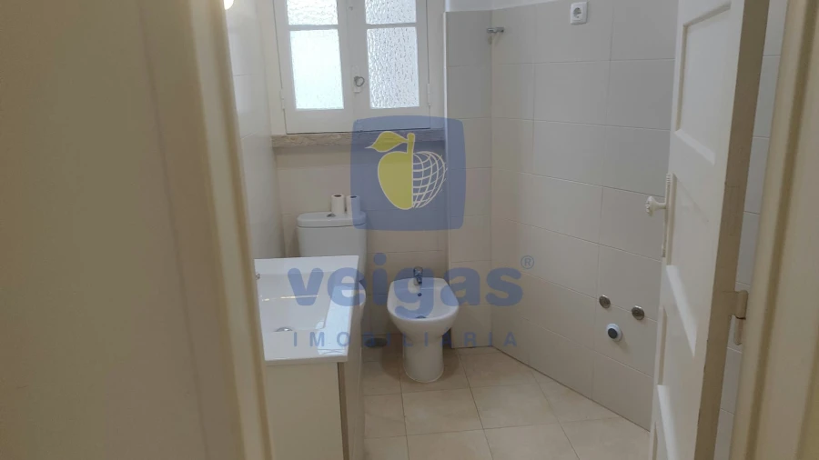 Apartamento T4 para Arrendamento em Areeiro Foto 19