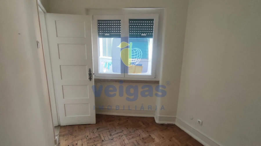 Apartamento T4 para Arrendamento em Areeiro Foto 32