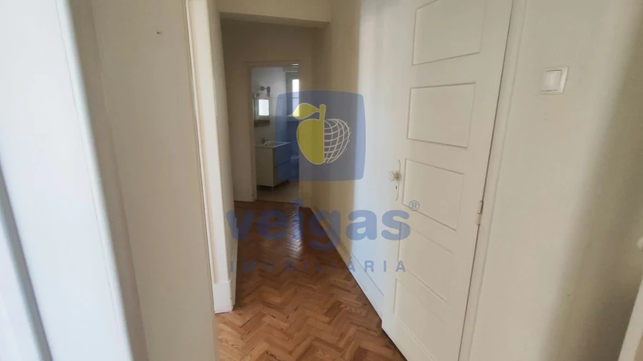Apartamento T4 para Arrendamento em Areeiro Foto 16