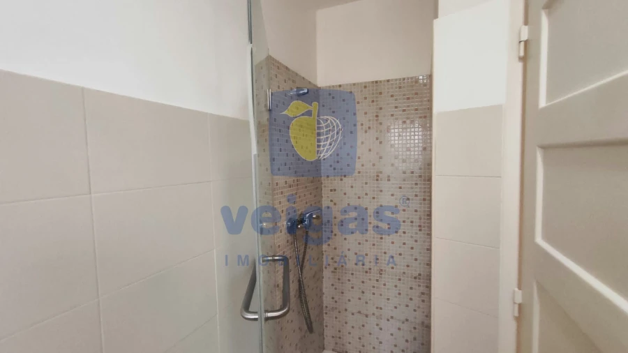 Apartamento T4 para Arrendamento em Areeiro Foto 22