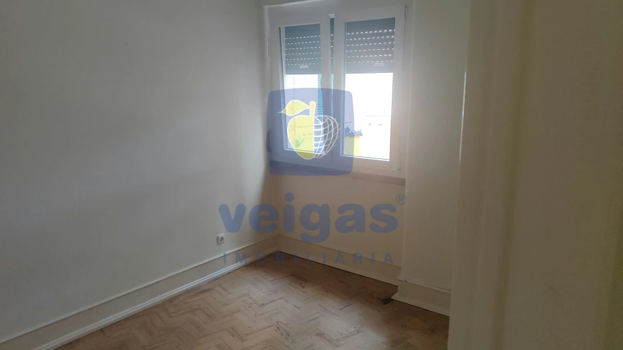 Apartamento T4 para Arrendamento em Areeiro Foto 13