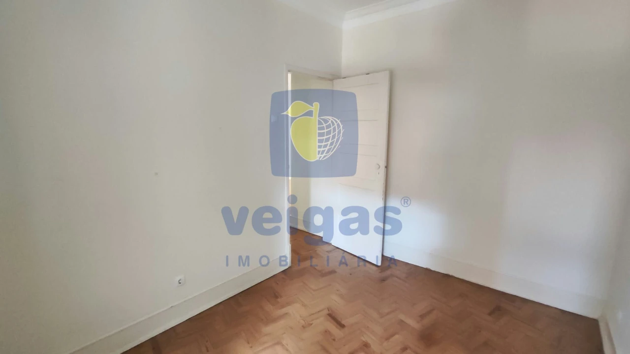 Apartamento T4 para Arrendamento em Areeiro Foto 15