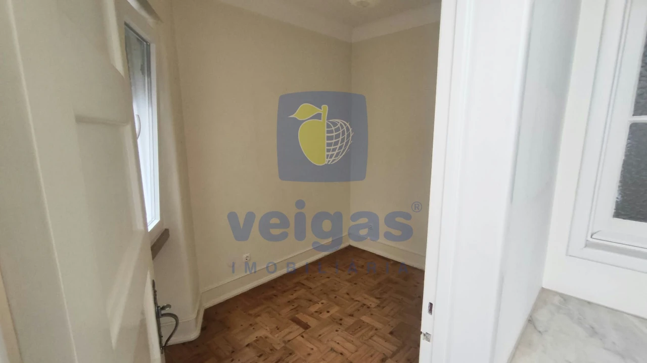 Apartamento T4 para Arrendamento em Areeiro Foto 33