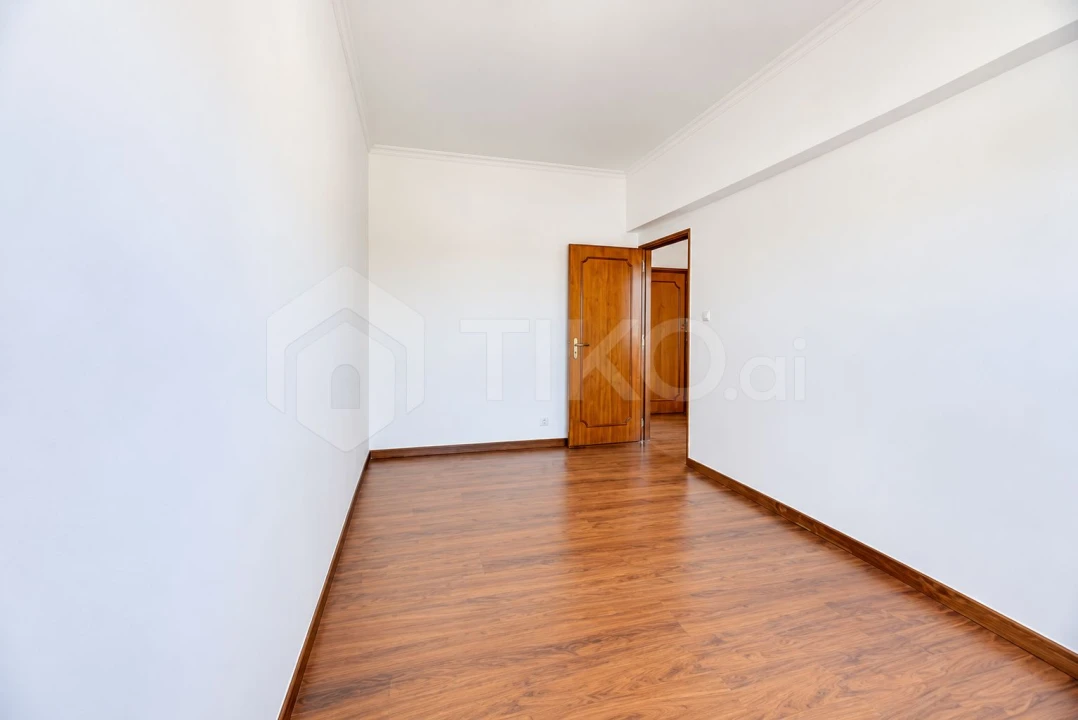 Apartamento T3 para Venda em Pontinha e Famões Foto 16