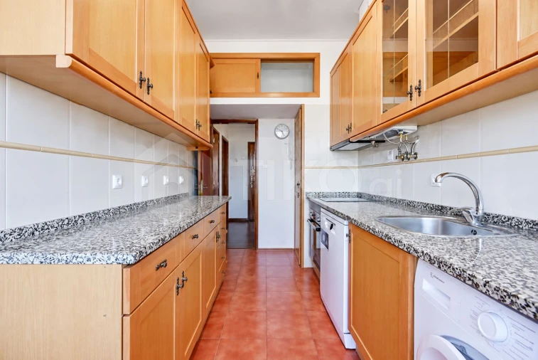 Apartamento T3 para Venda em Pontinha e Famões Foto 13