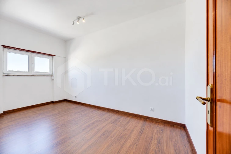 Apartamento T3 para Venda em Pontinha e Famões Foto 15