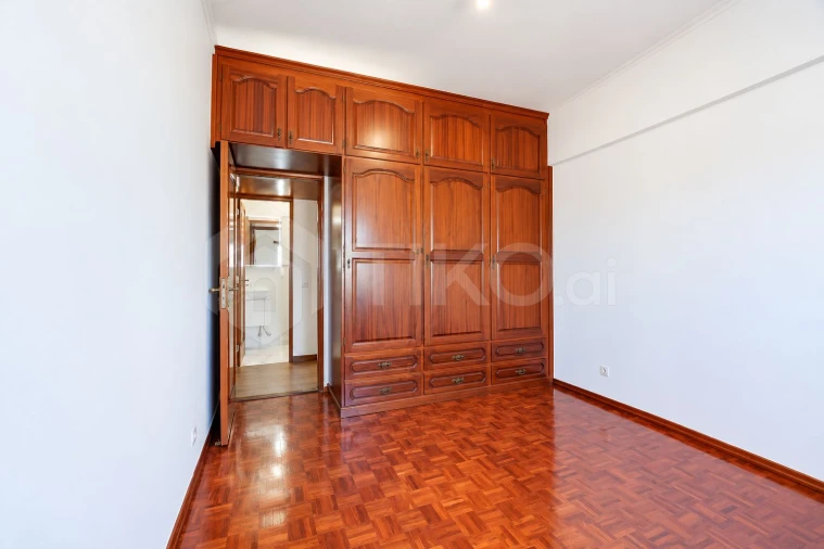 Apartamento T3 para Venda em Pontinha e Famões Foto 8