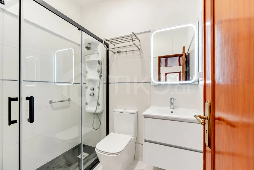 Apartamento T3 para Venda em Pontinha e Famões Foto 6