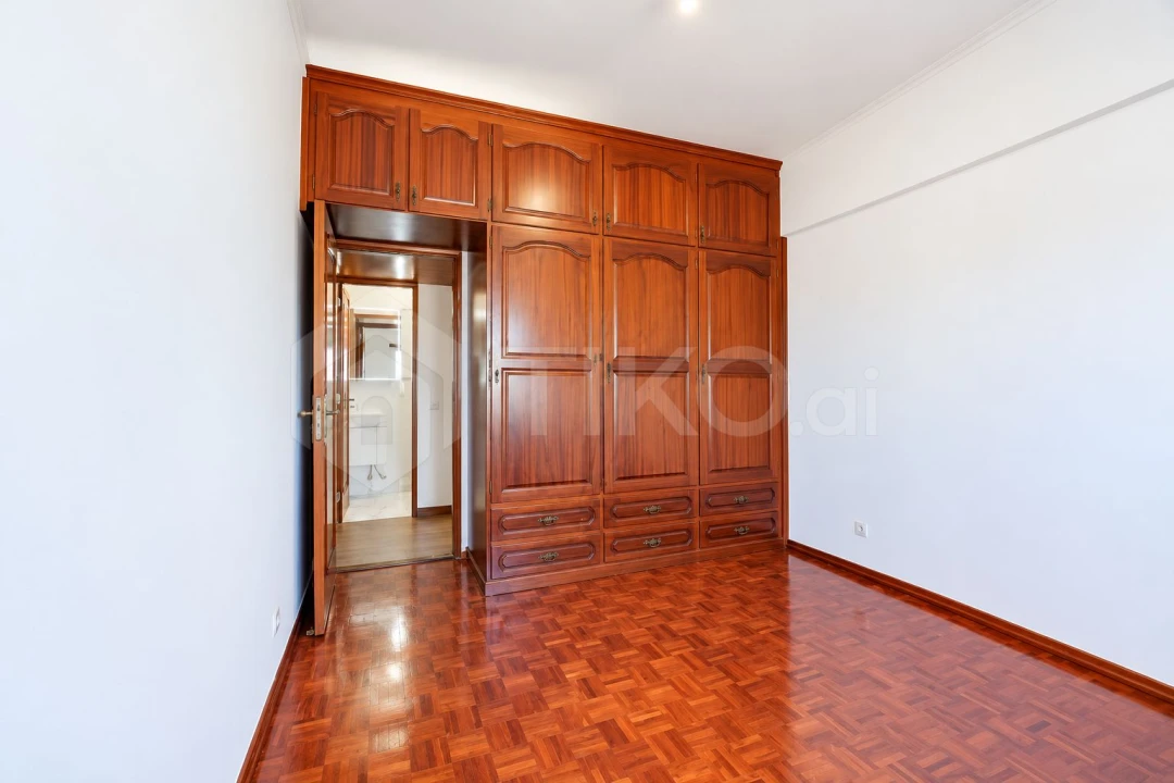 Apartamento T3 para Venda em Pontinha e Famões Foto 8