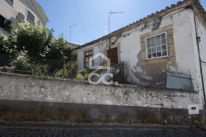 Moradia T7 para Venda em Peso da Régua e Godim
