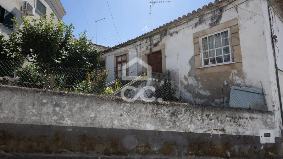 Moradia T7 para Venda em Peso da Régua e Godim