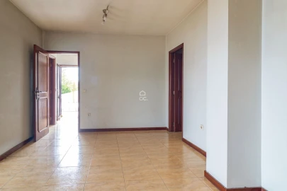 Terreno para Venda em Selho (São Jorge)