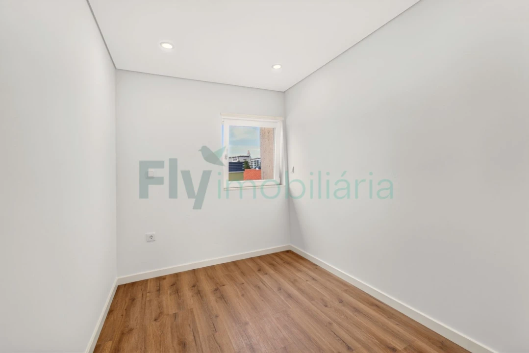 Apartamento T2 para Venda em Caldas de Vizela (São Miguel e São João) Foto 22