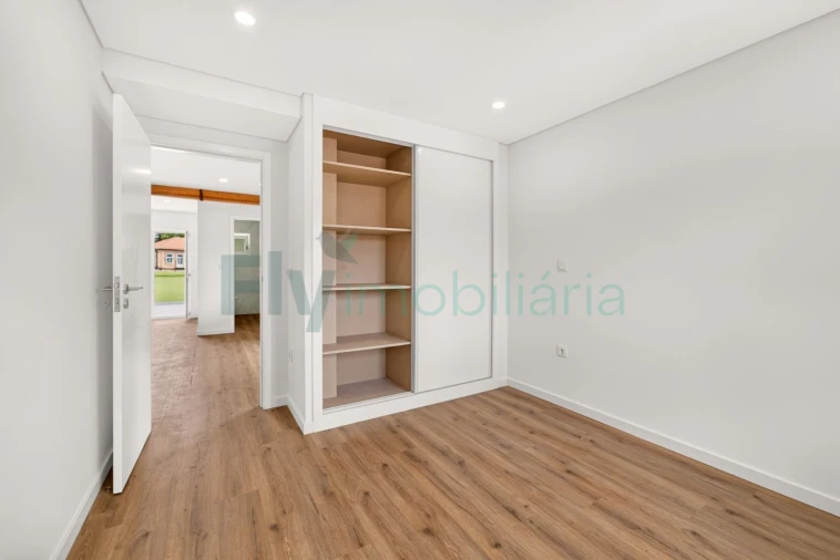 Apartamento T2 para Venda em Caldas de Vizela (São Miguel e São João) Foto 15