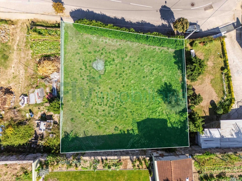 Terreno para Venda em Polvoreira Foto 3
