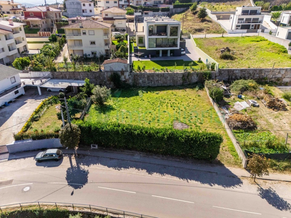 Terreno para Venda em Polvoreira Foto 5