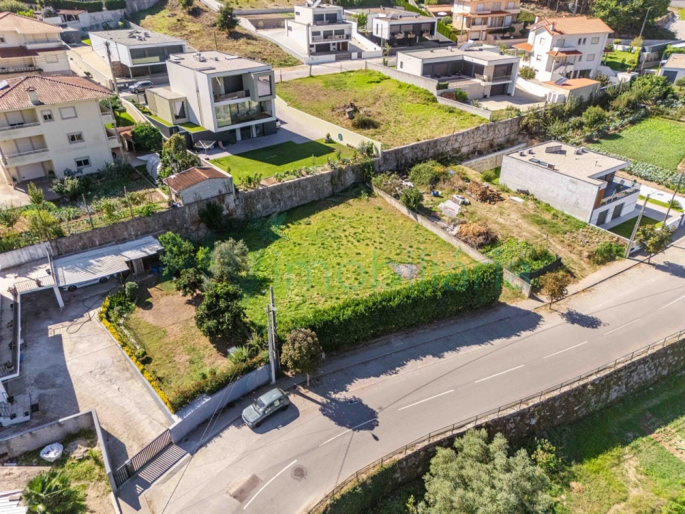 Terreno para Venda em Polvoreira Foto 6