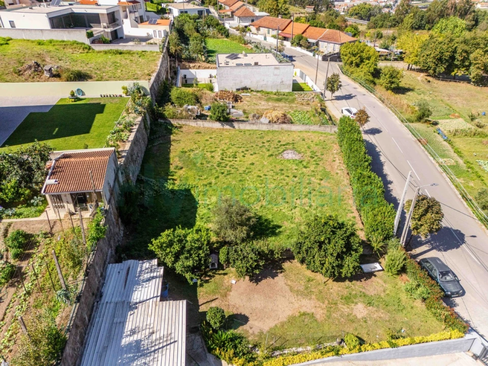 Terreno para Venda em Polvoreira Foto 16