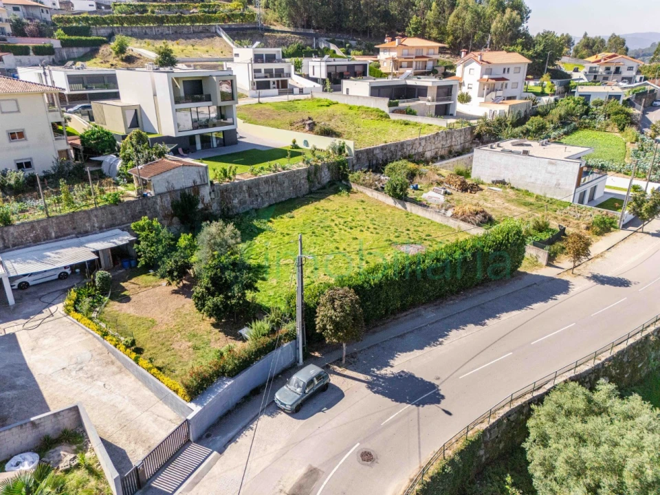 Terreno para Venda em Polvoreira Foto 18