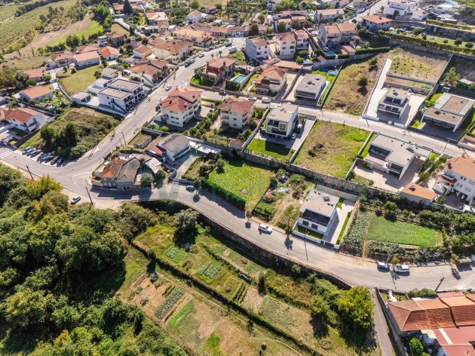 Terreno para Venda em Polvoreira Foto 21