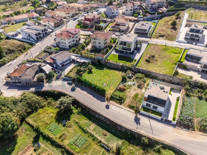 Terreno para Venda em Polvoreira Foto 20