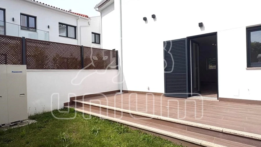 Moradia T5 para Venda em Santa Maria Maior e Monserrate e Meadela