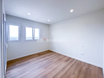 Apartamento T3 para Venda em Marvila, Ribeira Santarém, São Salvador, São Nicolau