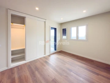 Apartamento T3 para Venda em Marvila, Ribeira Santarém, São Salvador, São Nicolau