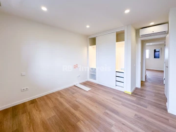 Apartamento T2 para Venda em Marvila, Ribeira Santarém, São Salvador, São Nicolau