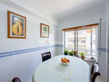 Apartamento T4 para Venda em São João Baptista