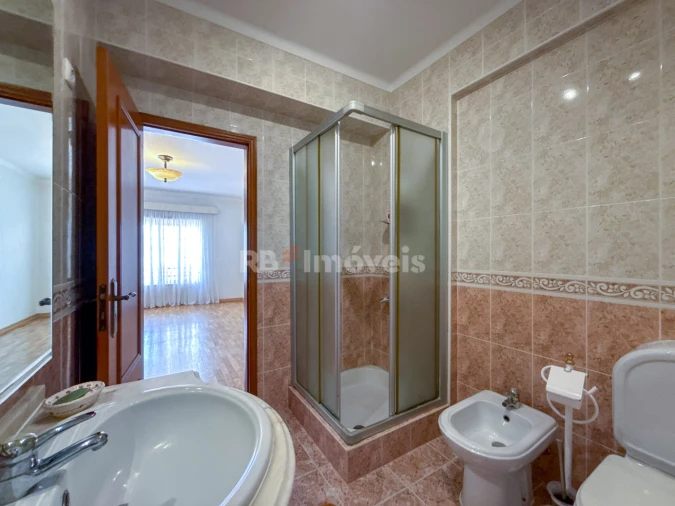 Apartamento T4 para Venda em São João Baptista Foto 23