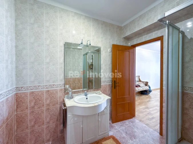 Apartamento T4 para Venda em São João Baptista Foto 24