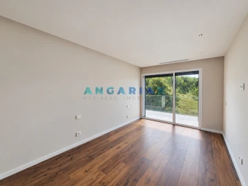Apartamento T2 para Arrendamento em Marrazes e Barosa