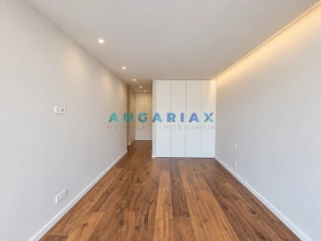 Apartamento T2 para Arrendamento em Marrazes e Barosa