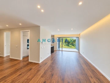 Apartamento T2 para Arrendamento em Marrazes e Barosa