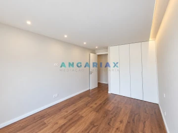 Apartamento T2 para Arrendamento em Marrazes e Barosa