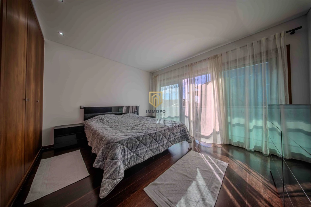 Moradia T3 para Arrendamento em Mindelo Foto 24