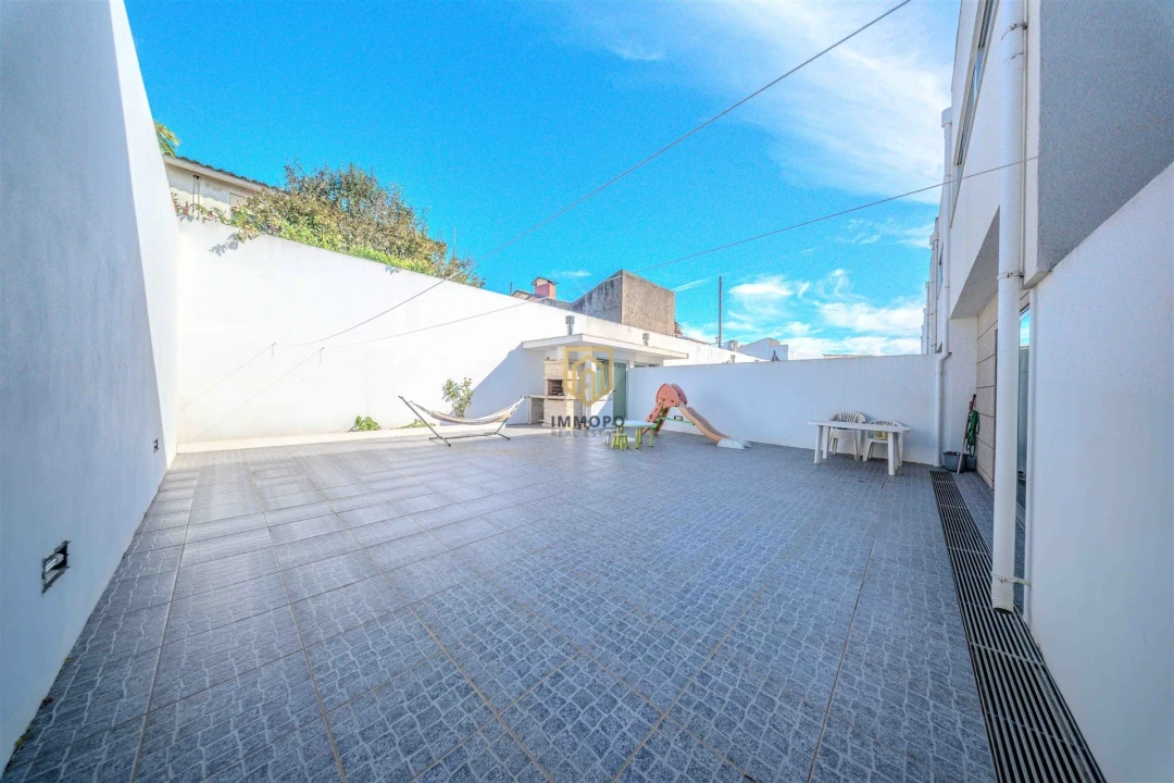 Moradia T3 para Arrendamento em Mindelo Foto 15