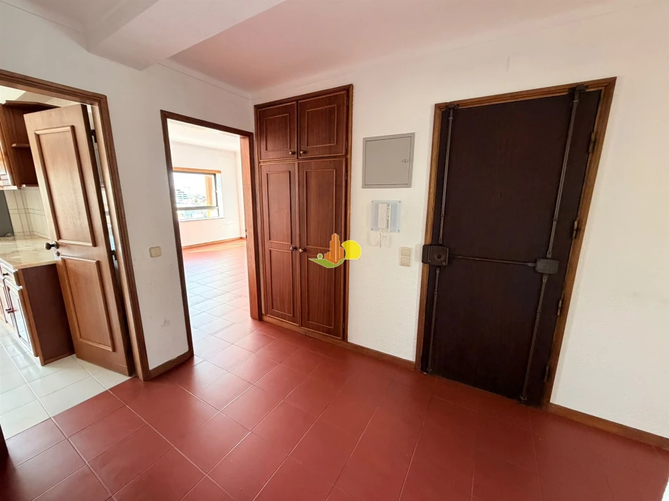 Apartamento T2 para Arrendamento em Buarcos Foto 6