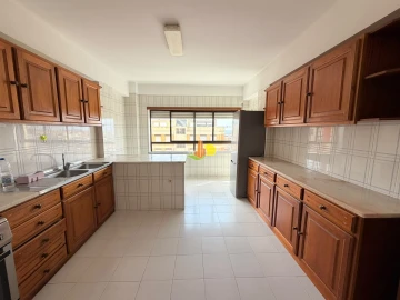 Apartamento T2 para Arrendamento em Buarcos