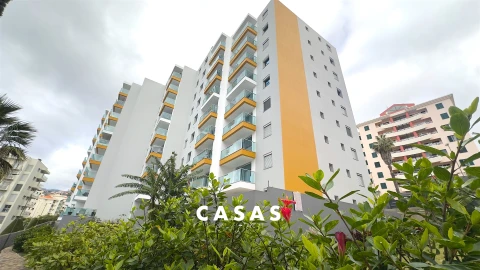 Apartamento T2 para Arrendamento em São Martinho